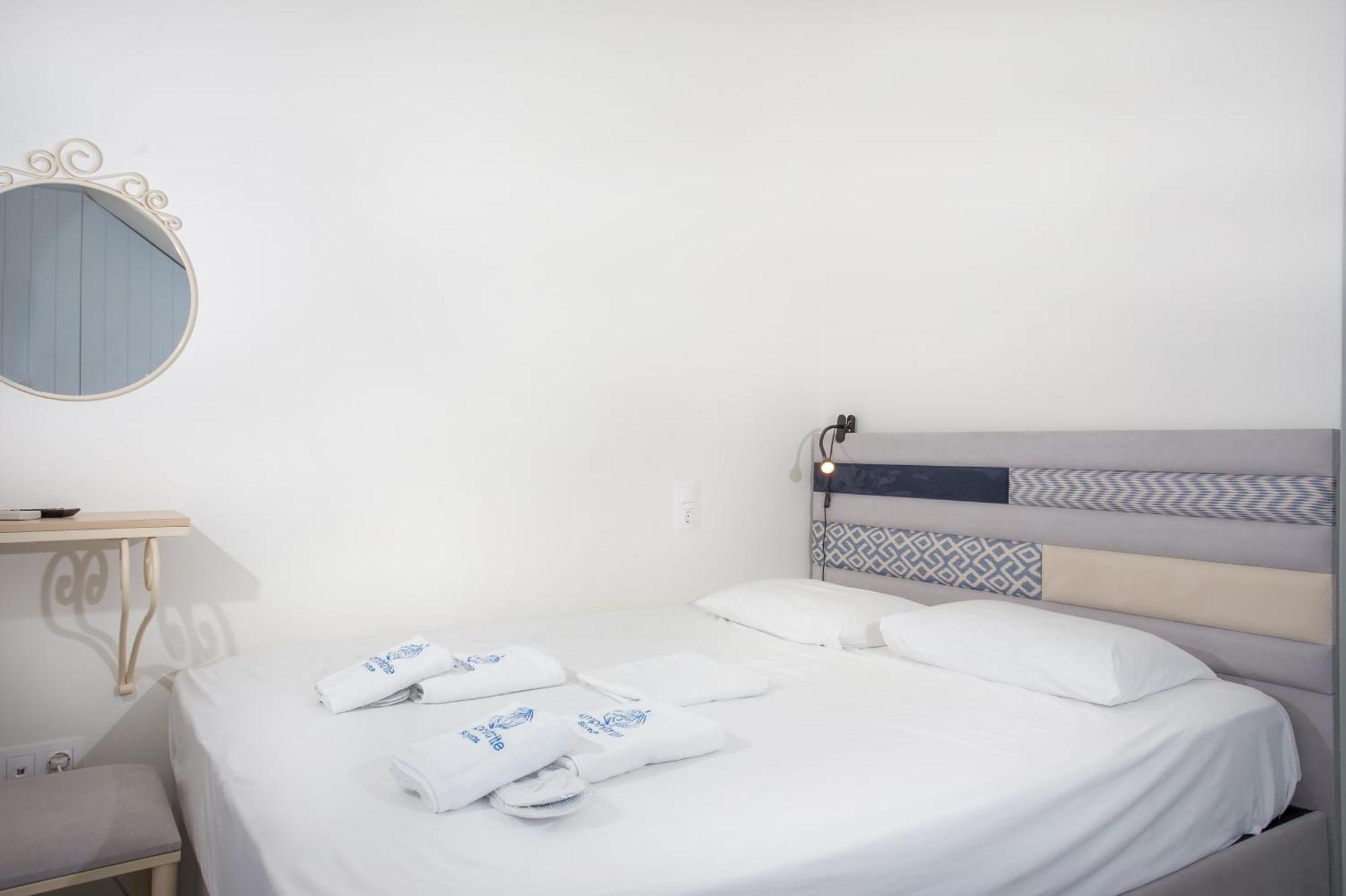 Amphitrite Apartments İskiri Dış mekan fotoğraf