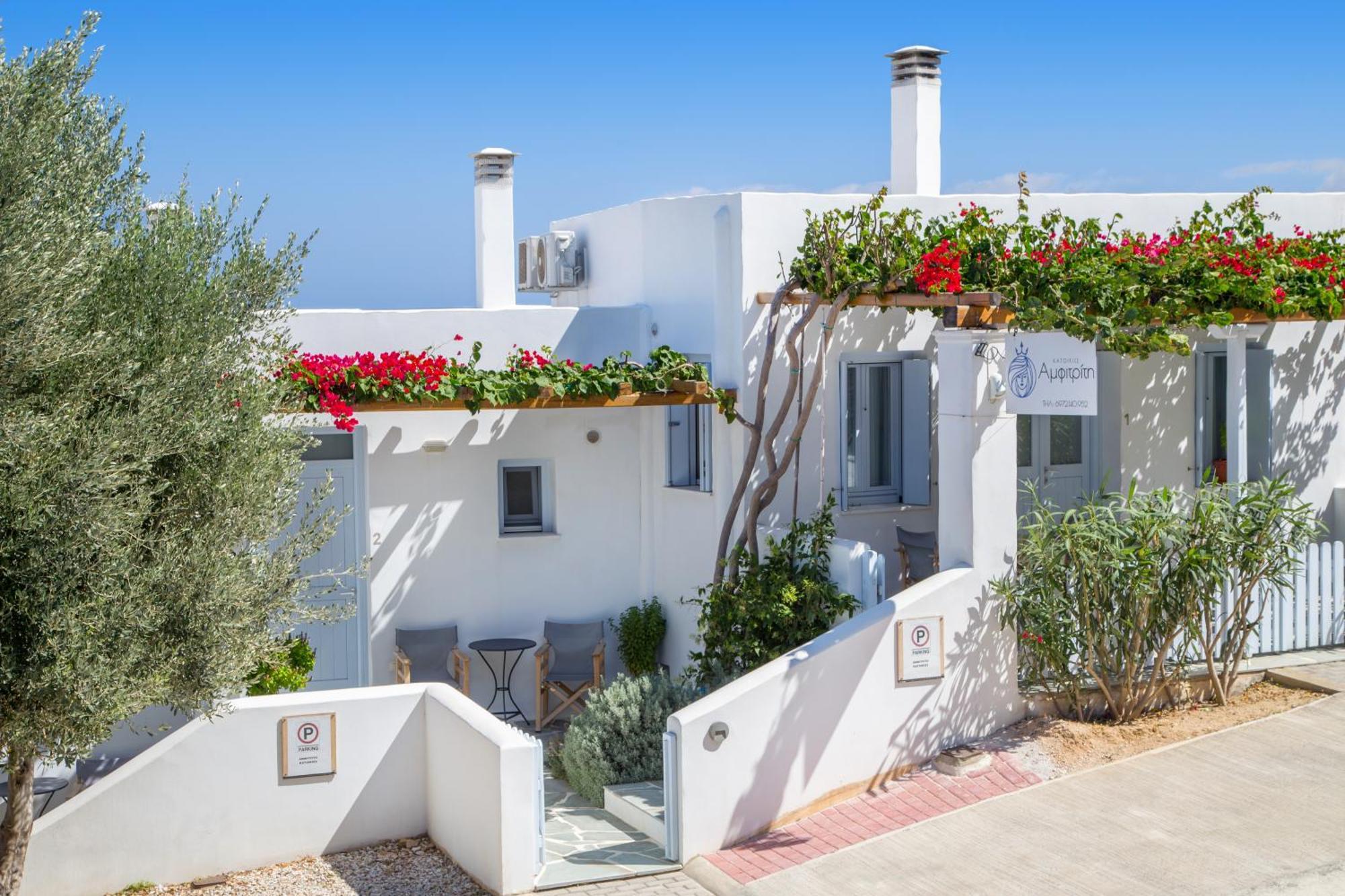 Amphitrite Apartments İskiri Dış mekan fotoğraf