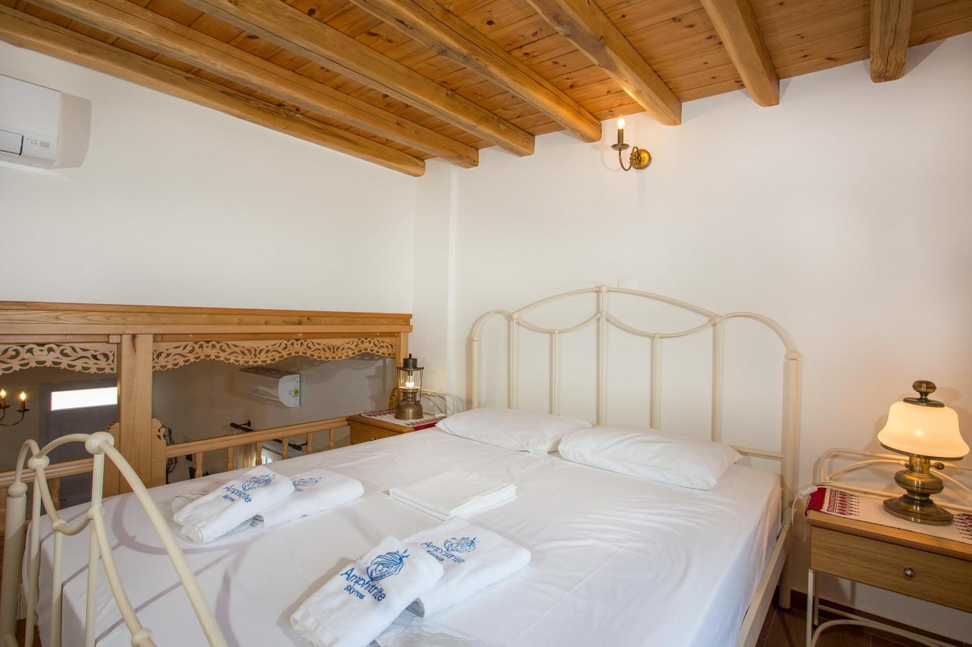 Amphitrite Apartments İskiri Dış mekan fotoğraf